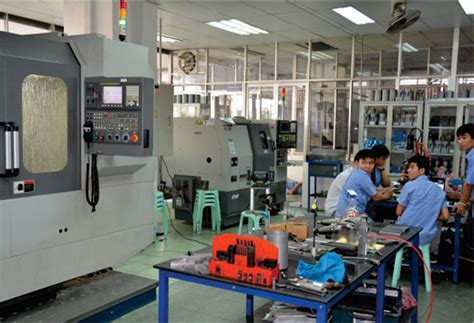 sản xuất thiết bị và dụng cụ quang học